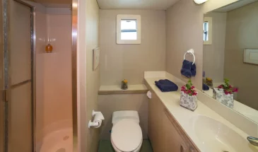 cabins-1-head-turks-and-caicos-explorer-2-explorer-ventures-liveaboard-diving